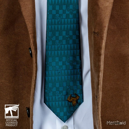 Warhammer 40,000: Orks Necktie and Pin Set