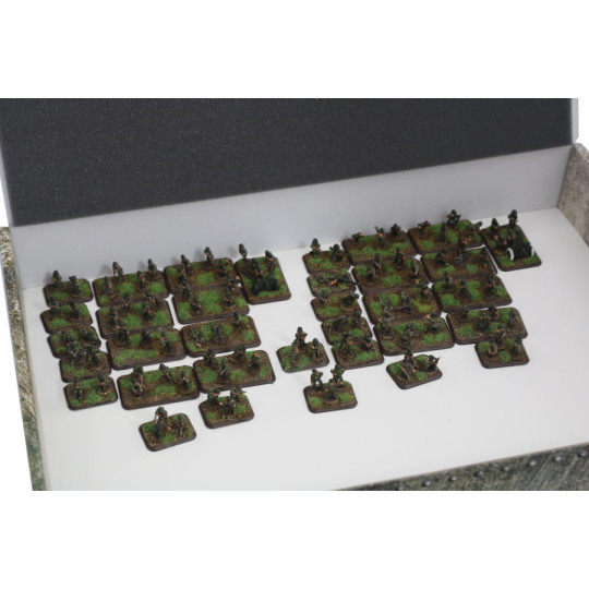 Naklejki z foli magnetycznej na małe podstawki w gry Flames of War